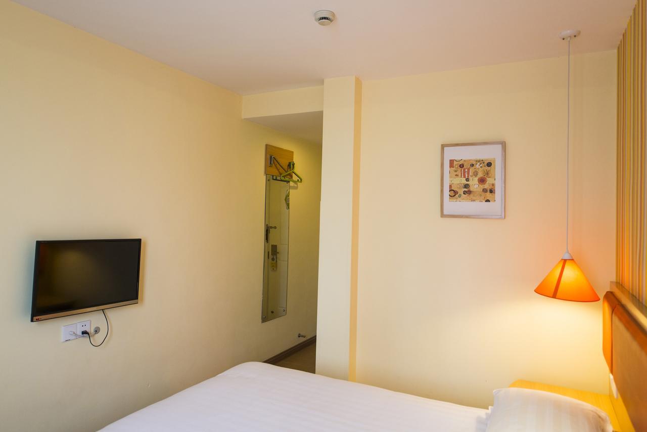 Home Inn Shanghai South Pudong Road Expo Exterior foto